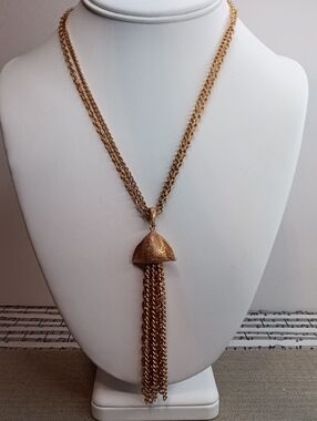 Mod Style Gold Tassel Pendant Necklace Vintage